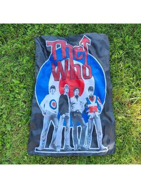 FUN THE WHO Large Wall Tapestry Flag Scarf Rock Band 32.5" x 48"